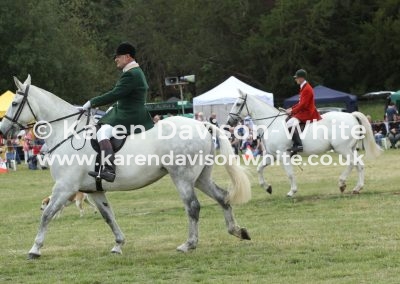 IMG_5879Easton green coat red coat Dunston Harriers whipper-in kdw
