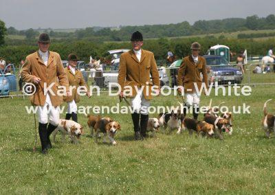 img_6162westerby-bassets-parade-blaston-09