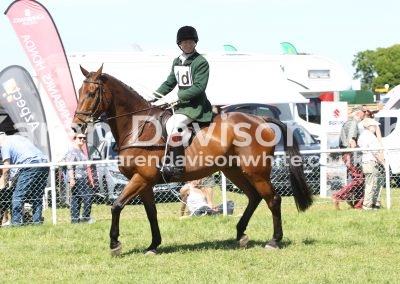 IMG_7395James Pratt MH Easton Harriers karendavisonwhite
