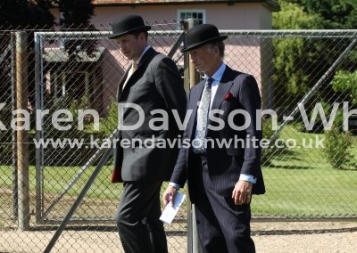 IMG_7861Charlie Shirley-Beavan MFH Mark Hankinson